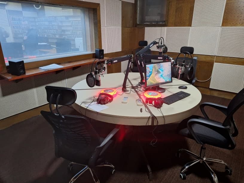 aeq capitol 12 radio ulcinj montenegro (1)