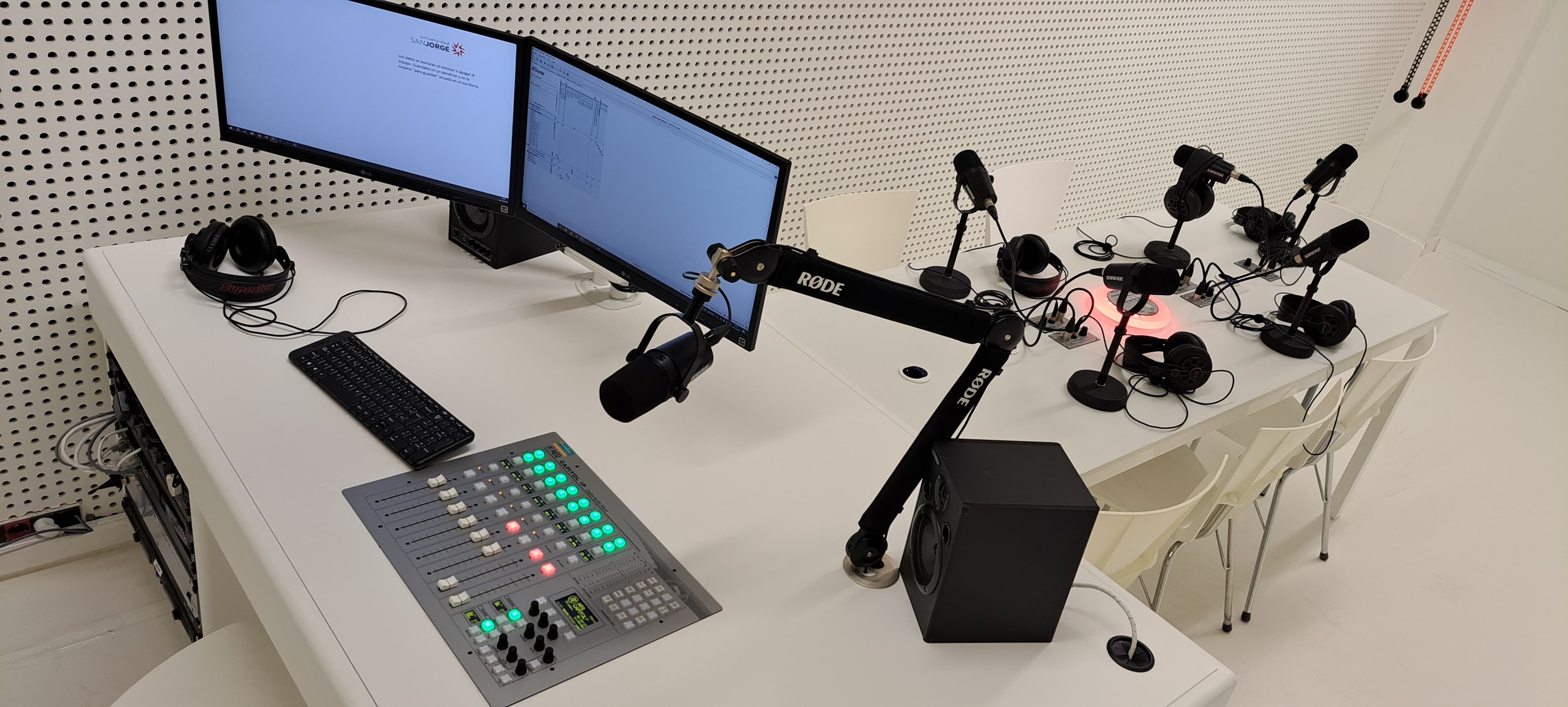 The University of San Jorge in Zaragoza and Ematiza Digital rely on AEQ for the renewal of their studios