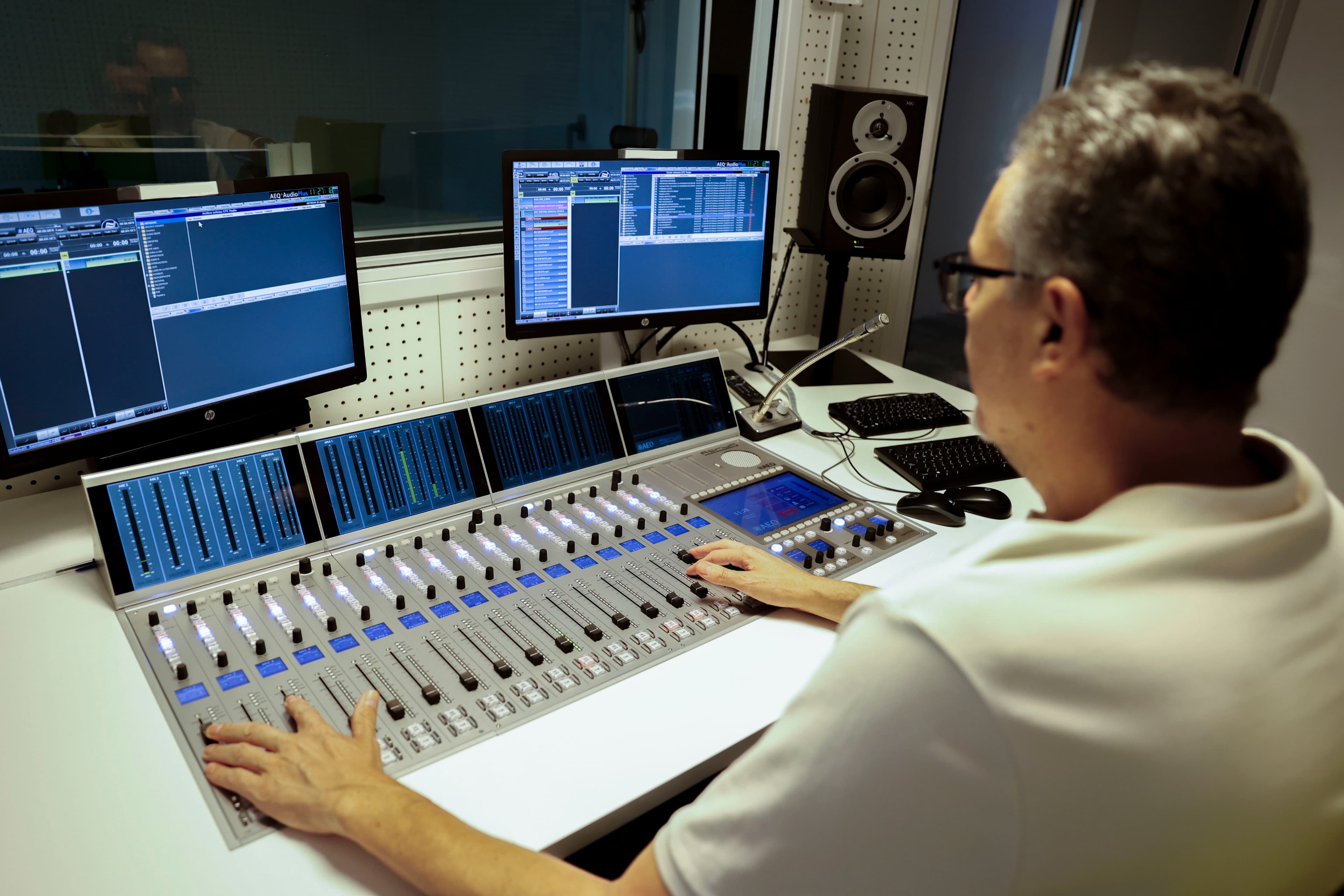 EFE AGENCY UPGRADES THE TECHNOLOGY IN ITS
CENTRAL STUDIOS IN MADRID WITH AEQ ATRIUM
CONSOLES